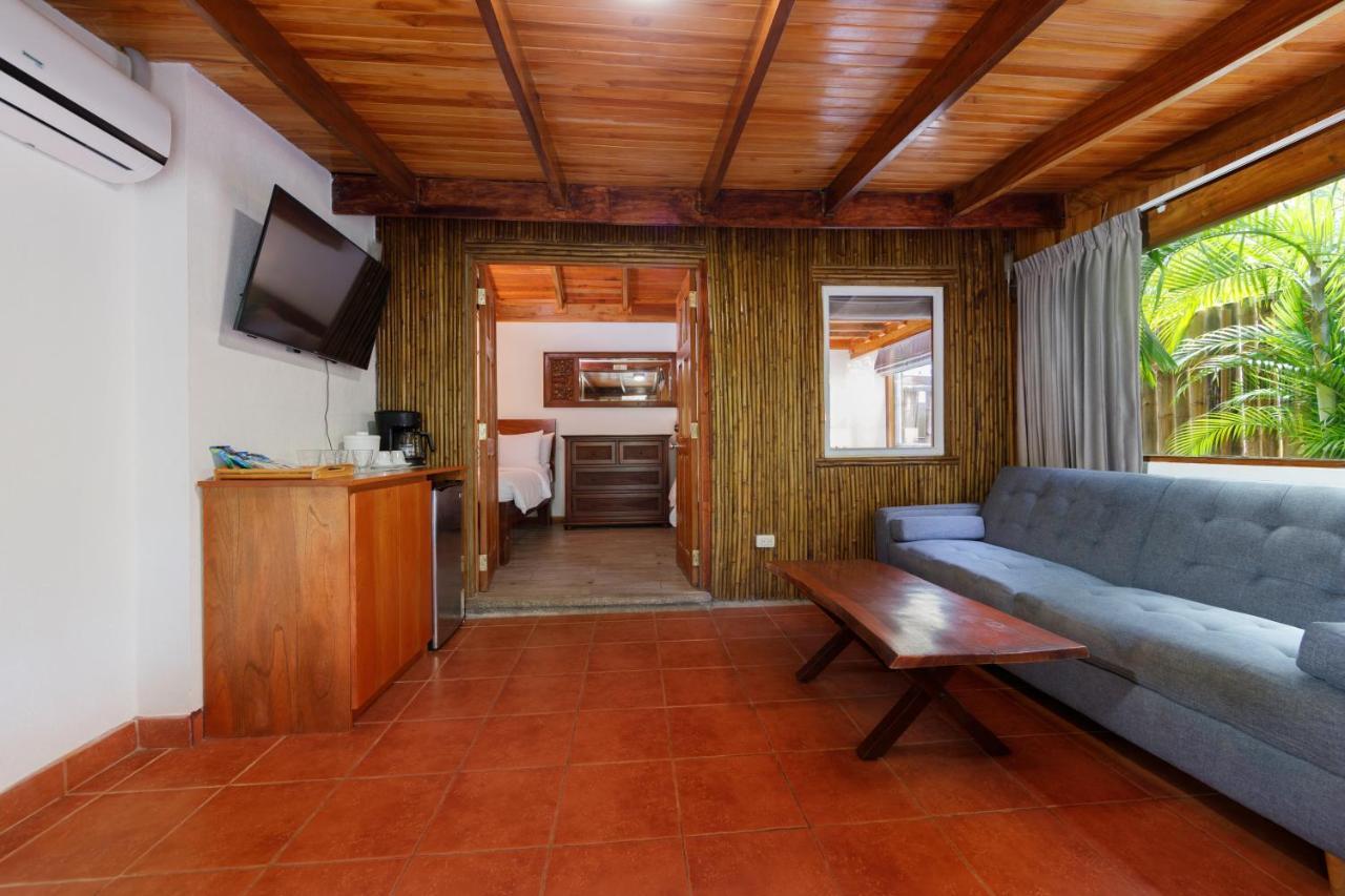Hotel Rip Jack Inn Playa Grande Exterior photo